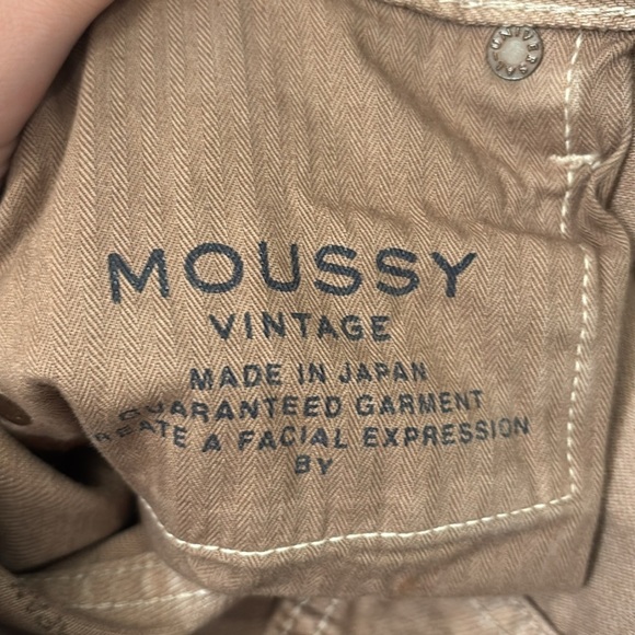 Moussy Vintage Emery High-Rise Straight-Leg Jeans in Beige - Picture 8 of 10